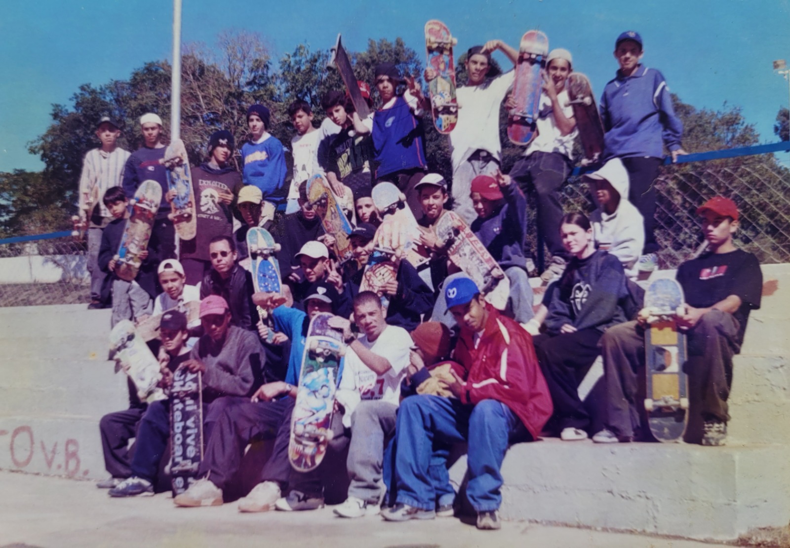 Em parceria com a Floema Produções, Mancha e o diretor geral, Maurício Herman, reuniram um vasto acervo de fotos, documentos, VHS e fanzines da época. Foto/Arquivo Pessoal