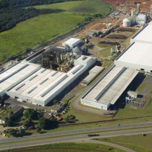 O setor industrial se destacou como o principal responsável por novas contratações, com um saldo de 51 admissões no último mês. Foto/Internet