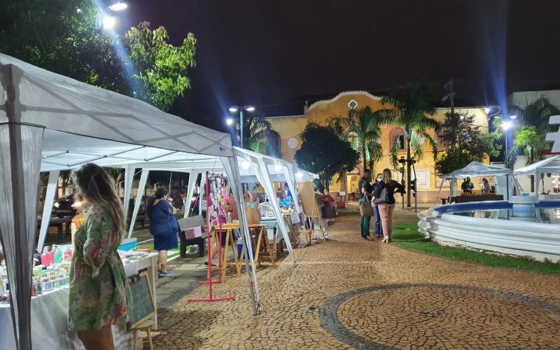 Além das barracas de artesanato e praça de alimentação, o evento também contará com brinquedos infláveis para a diversão das crianças e música ao vivo. Foto/Divulgação