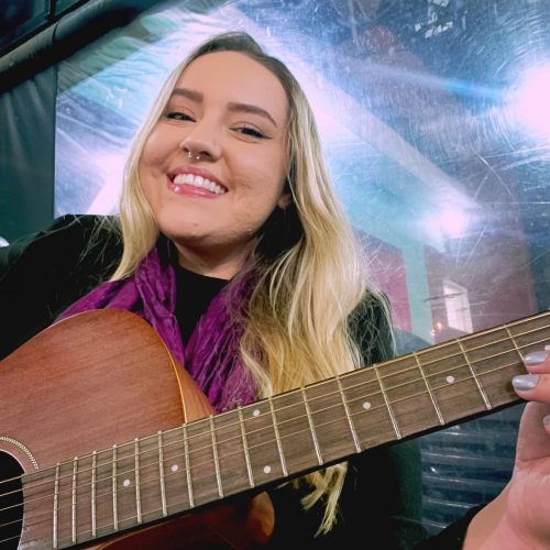 Feira da Lua”, em Itapetininga, traz apresentação com a cantora Ana Nogueira