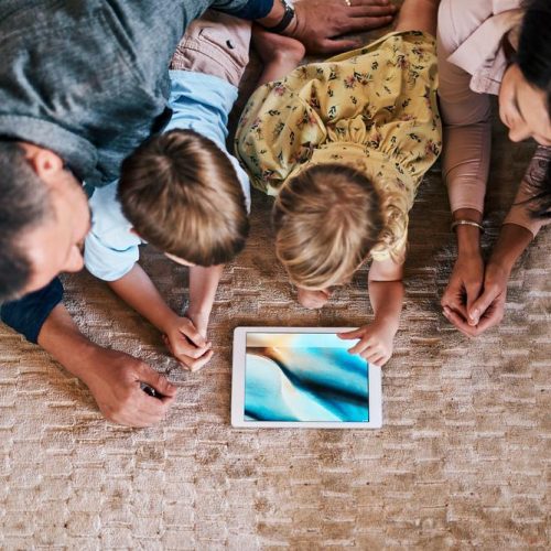 No Dia Nacional da Educação Infantil, especialistas refletem sobre alternativas para substituir a tecnologia no cotidiano. Foto/Internet