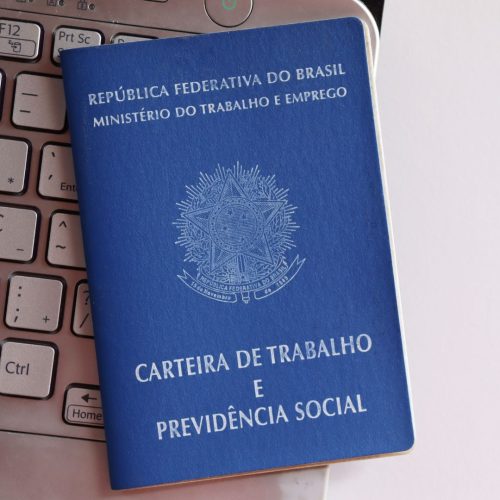 Os interessados devem comparecer pessoalmente no PAT com cópia de currículo, RG, CPF carteira de trabalho e comprovante de endereço. Foto/Divulgação