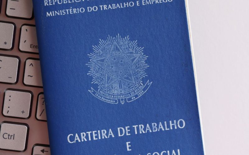 Os interessados devem comparecer pessoalmente no PAT com cópia de currículo, RG, CPF carteira de trabalho e comprovante de endereço. Foto/Divulgação